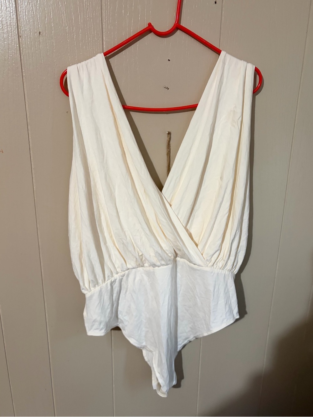 H&M Women Surplice Bodysuit L Solid White Sleeveless Snap Crotch Viscos NWT